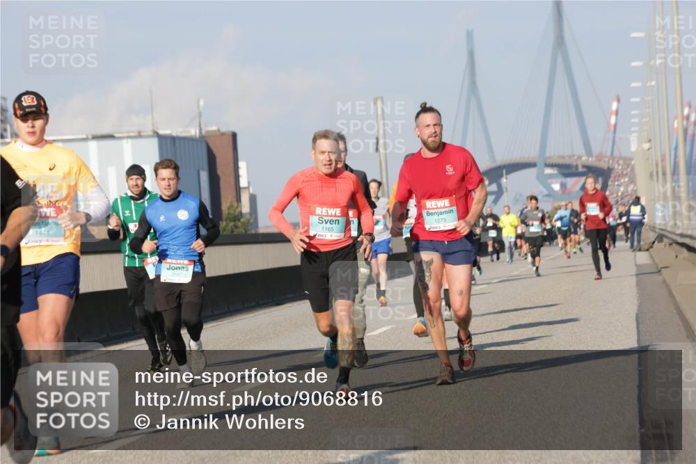 03.10.2025 - Köhlbrandbrückenlauf Jannik Wohlers http://msf.ph/oto/9068816 03.10.2025 09:48:06 Position 3 1474, 1165, 1273 meine-sportfotos.de