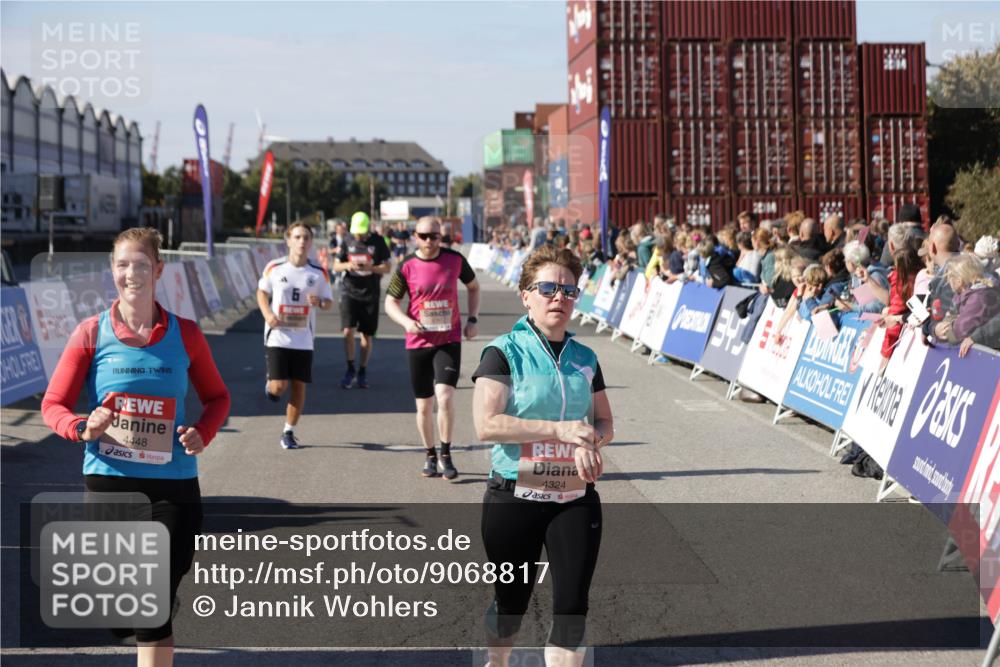 03.10.2025 - Köhlbrandbrückenlauf Jannik Wohlers http://msf.ph/oto/9068817 03.10.2025 13:13:29 Ziel 4065, 4324, 4383, 4448, 4580, 4583, 4595, 4853, 5034, 5147, 5261, 5358, 6788, 6789 meine-sportfotos.de