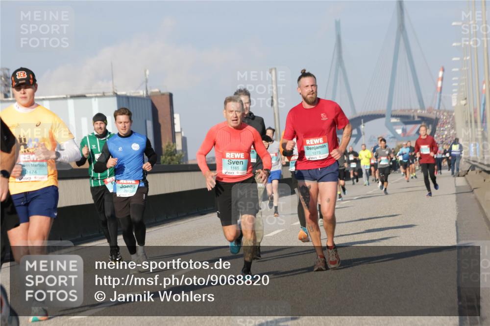 03.10.2025 - Köhlbrandbrückenlauf Jannik Wohlers http://msf.ph/oto/9068820 03.10.2025 09:48:06 Position 3 1474, 1165, 1273 meine-sportfotos.de