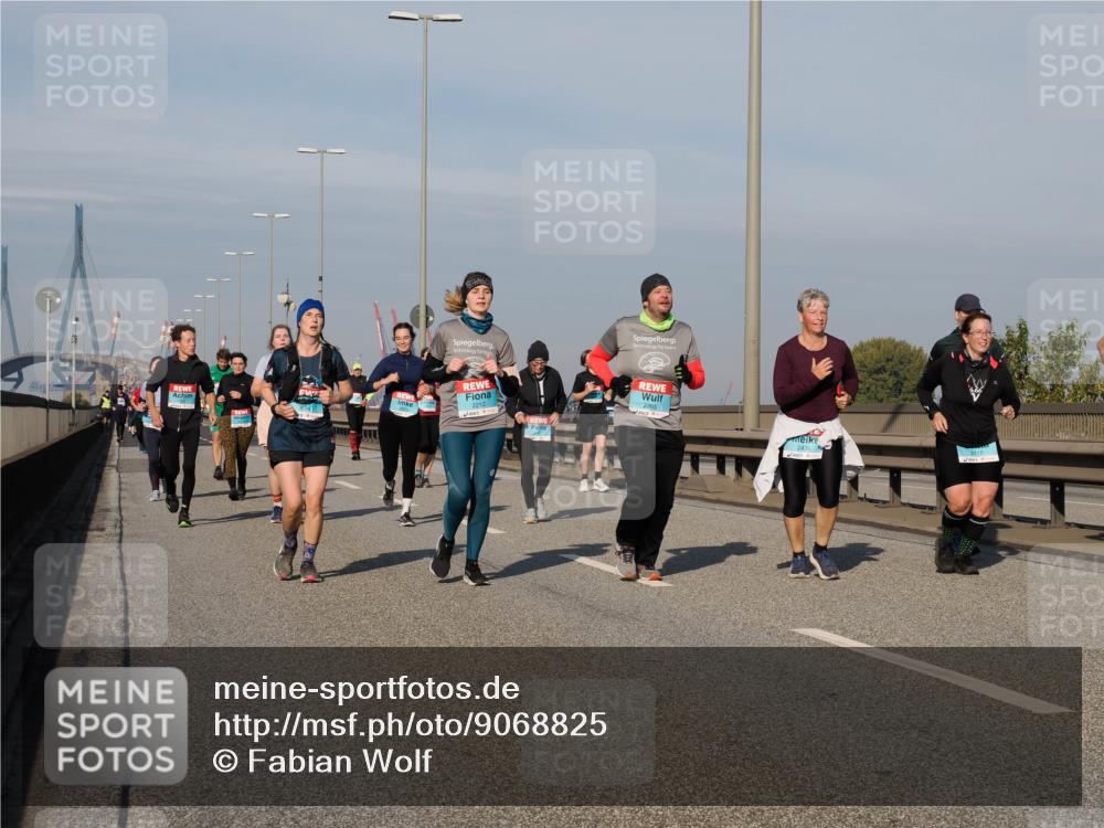 03.10.2025 - Köhlbrandbrückenlauf Fabian Wolf http://msf.ph/oto/9068825 03.10.2025 10:11:24 Position 3 2212, 2365 meine-sportfotos.de