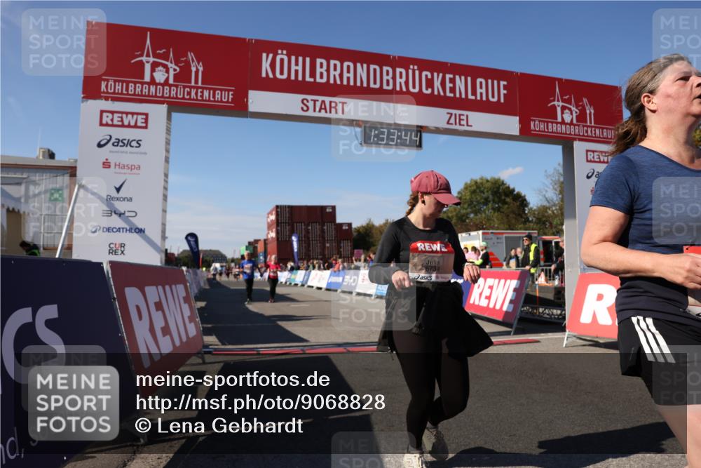 03.10.2025 - Köhlbrandbrückenlauf Lena Gebhardt http://msf.ph/oto/9068828 03.10.2025 13:33:44 Ziel 4744, 5074, 5077, 5367, 5546, 5579, 6734 meine-sportfotos.de