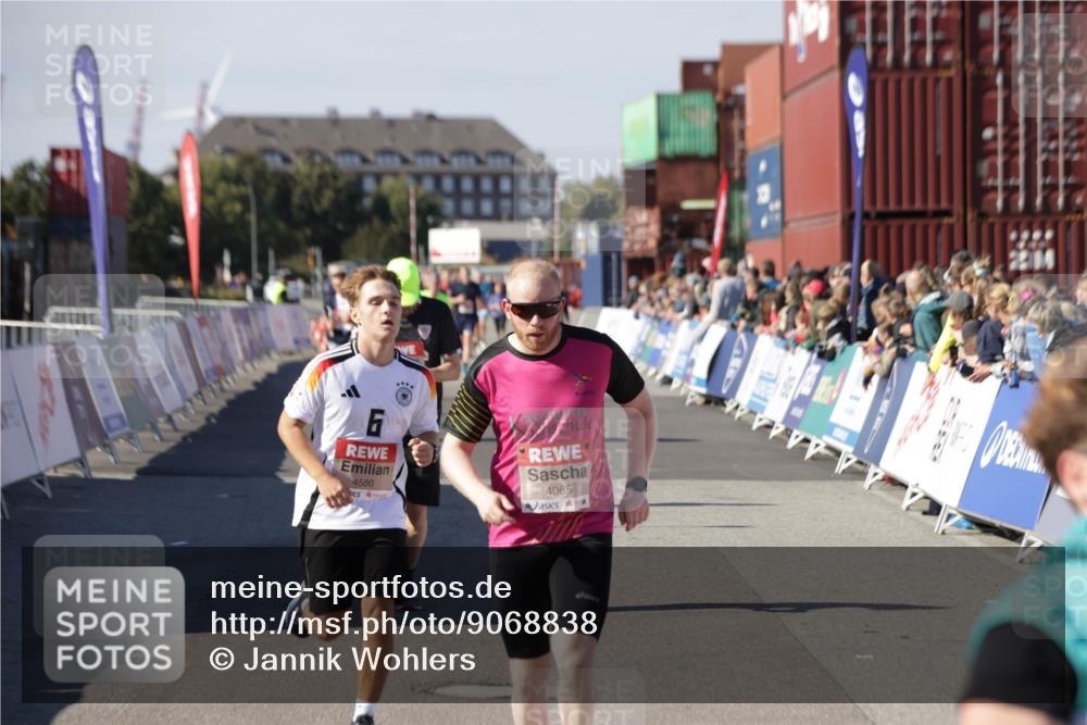 03.10.2025 - Köhlbrandbrückenlauf Jannik Wohlers http://msf.ph/oto/9068838 03.10.2025 13:13:30 Ziel 4065, 4324, 4383, 4448, 4580, 4595, 4853, 5034, 5147, 5261, 5358, 6788, 6789 meine-sportfotos.de