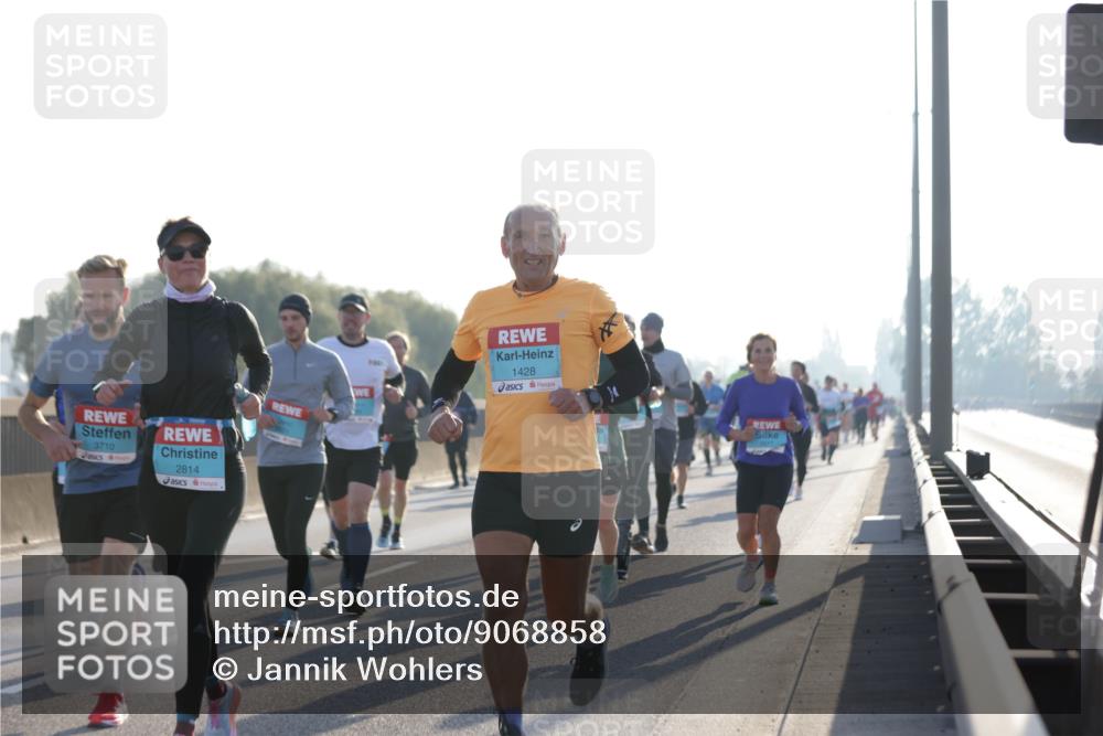 03.10.2025 - Köhlbrandbrückenlauf Jannik Wohlers http://msf.ph/oto/9068858 03.10.2025 09:16:43 Position 3 3710, 2814, 1428 meine-sportfotos.de