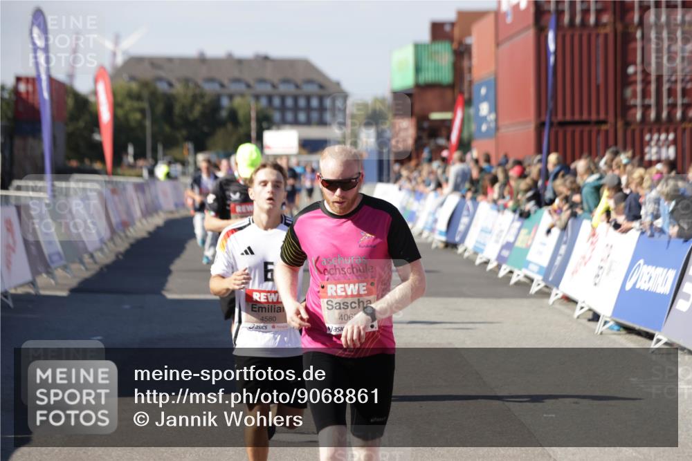 03.10.2025 - Köhlbrandbrückenlauf Jannik Wohlers http://msf.ph/oto/9068861 03.10.2025 13:13:31 Ziel 4065, 4324, 4383, 4448, 4580, 4595, 4853, 5034, 5147, 5261, 5358 meine-sportfotos.de