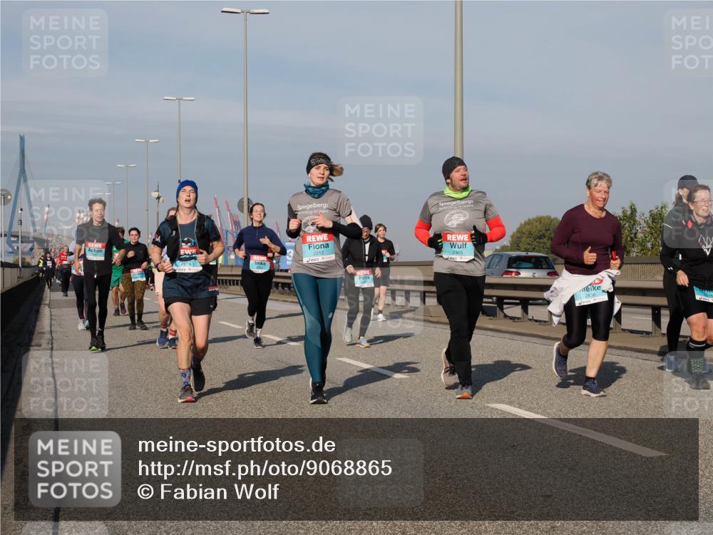 03.10.2025 - Köhlbrandbrückenlauf Fabian Wolf http://msf.ph/oto/9068865 03.10.2025 10:11:25 Position 3 2654, 2212, 2365, 2436 meine-sportfotos.de