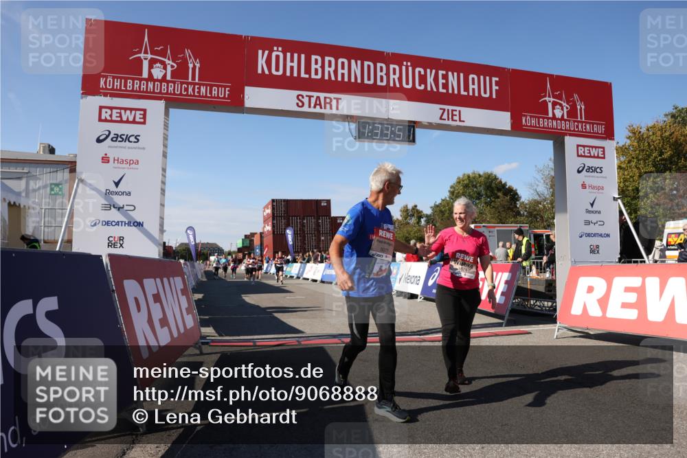03.10.2025 - Köhlbrandbrückenlauf Lena Gebhardt http://msf.ph/oto/9068888 03.10.2025 13:33:52 Ziel 4919, 4970, 5036, 5074, 5077, 5300, 5367, 6246 meine-sportfotos.de