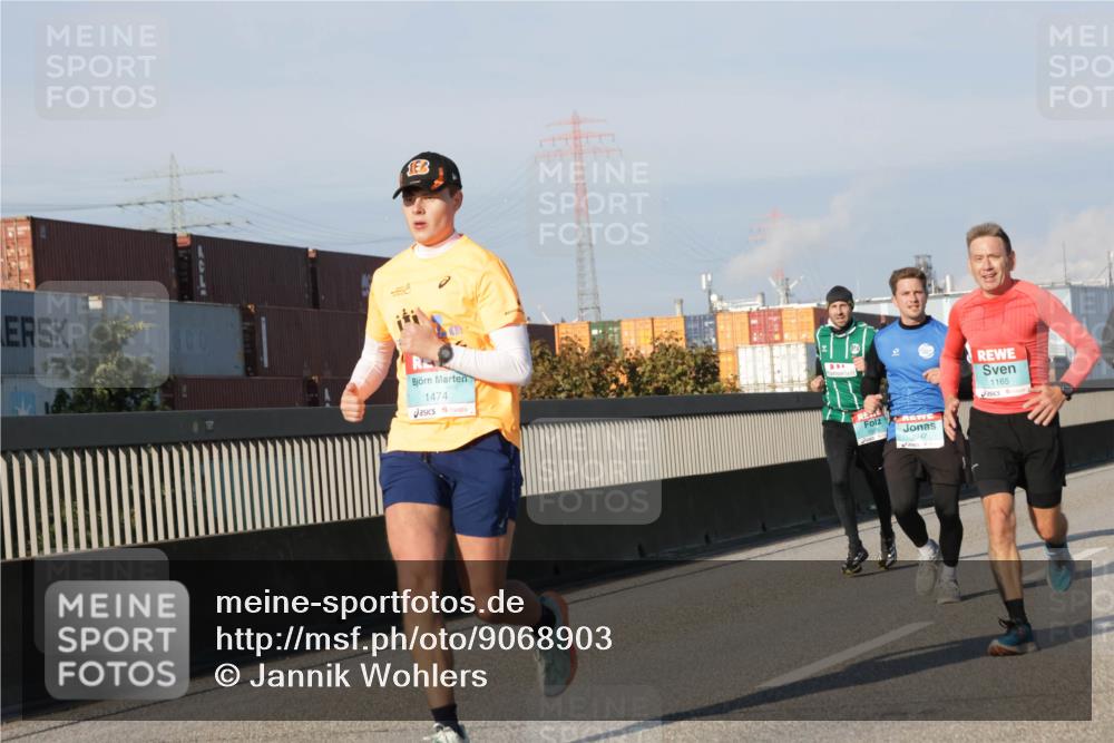 03.10.2025 - Köhlbrandbrückenlauf Jannik Wohlers http://msf.ph/oto/9068903 03.10.2025 09:48:09 Position 3 7701, 0000, 1474, 1165 meine-sportfotos.de