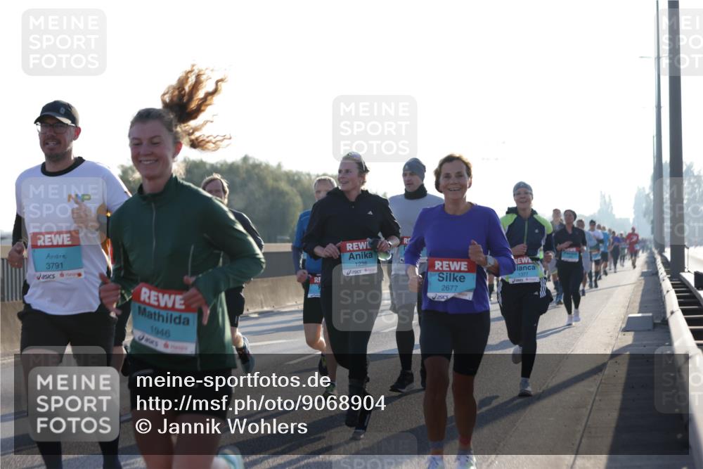 03.10.2025 - Köhlbrandbrückenlauf Jannik Wohlers http://msf.ph/oto/9068904 03.10.2025 09:16:45 Position 3 3791, 1946, 1238, 2677, 1377 meine-sportfotos.de