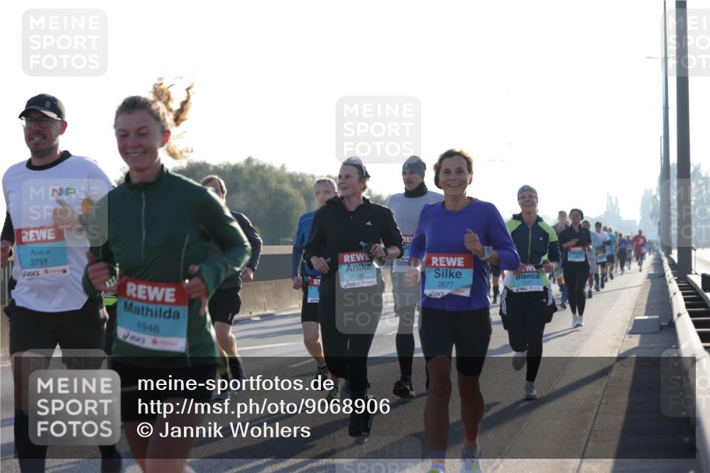 03.10.2025 - Köhlbrandbrückenlauf Jannik Wohlers http://msf.ph/oto/9068906 03.10.2025 09:16:45 Position 3 3791, 1946, 1238, 2677, 1377 meine-sportfotos.de