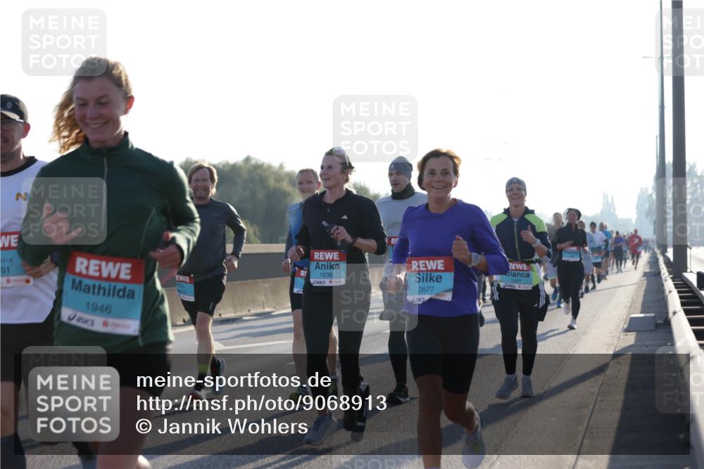 03.10.2025 - Köhlbrandbrückenlauf Jannik Wohlers http://msf.ph/oto/9068913 03.10.2025 09:16:45 Position 3 91, 1946, 1238, 2677, 1377 meine-sportfotos.de