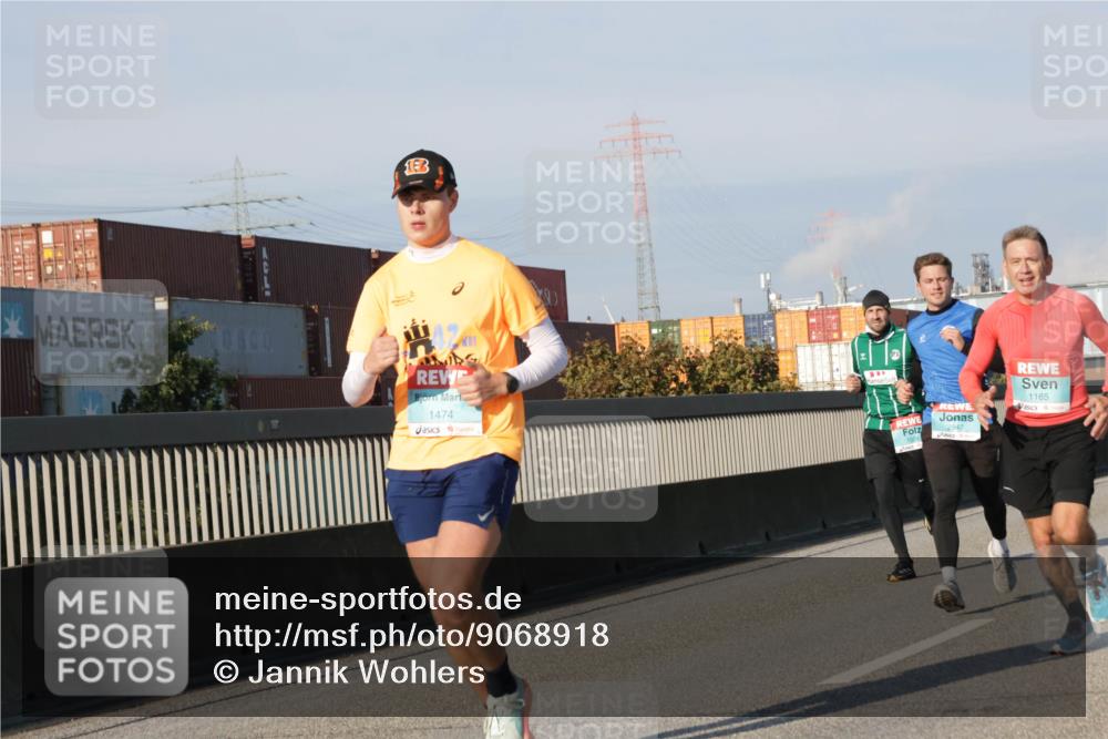 03.10.2025 - Köhlbrandbrückenlauf Jannik Wohlers http://msf.ph/oto/9068918 03.10.2025 09:48:09 Position 3 0800, 1474, 2947, 1165 meine-sportfotos.de