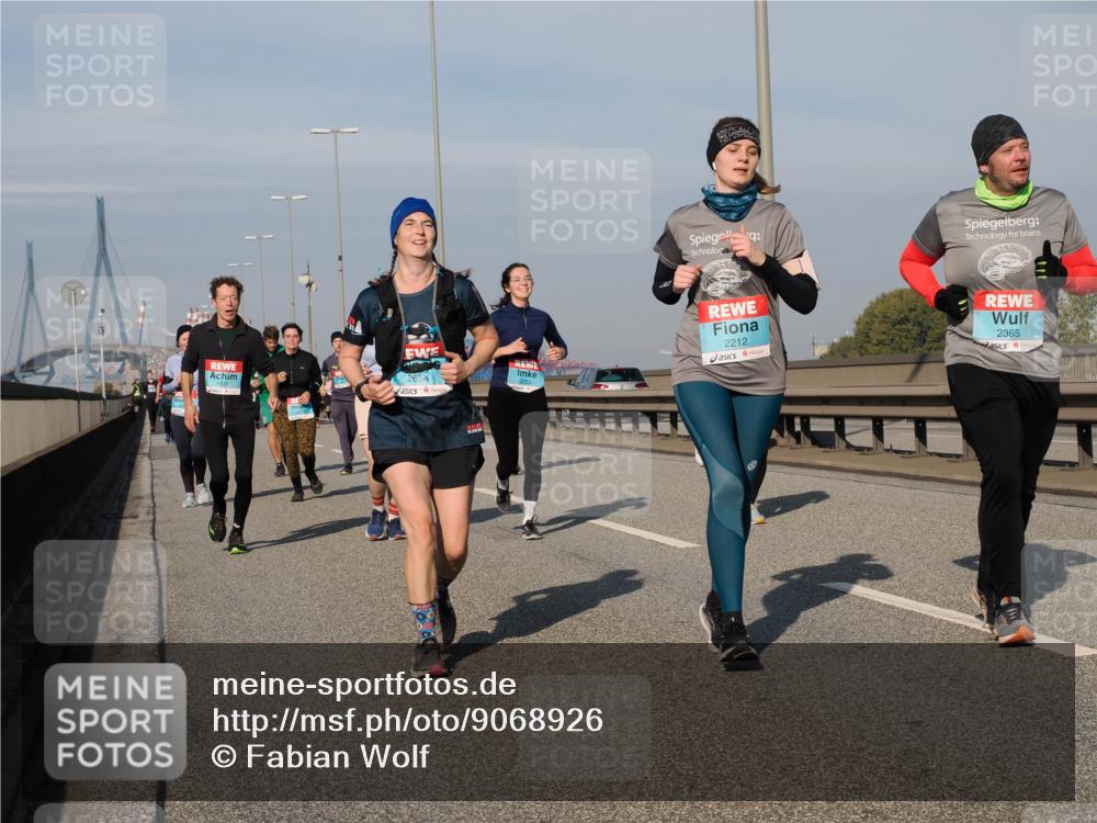 03.10.2025 - Köhlbrandbrückenlauf Fabian Wolf http://msf.ph/oto/9068926 03.10.2025 10:11:26 Position 3 2654, 9, 2212, 2365 meine-sportfotos.de