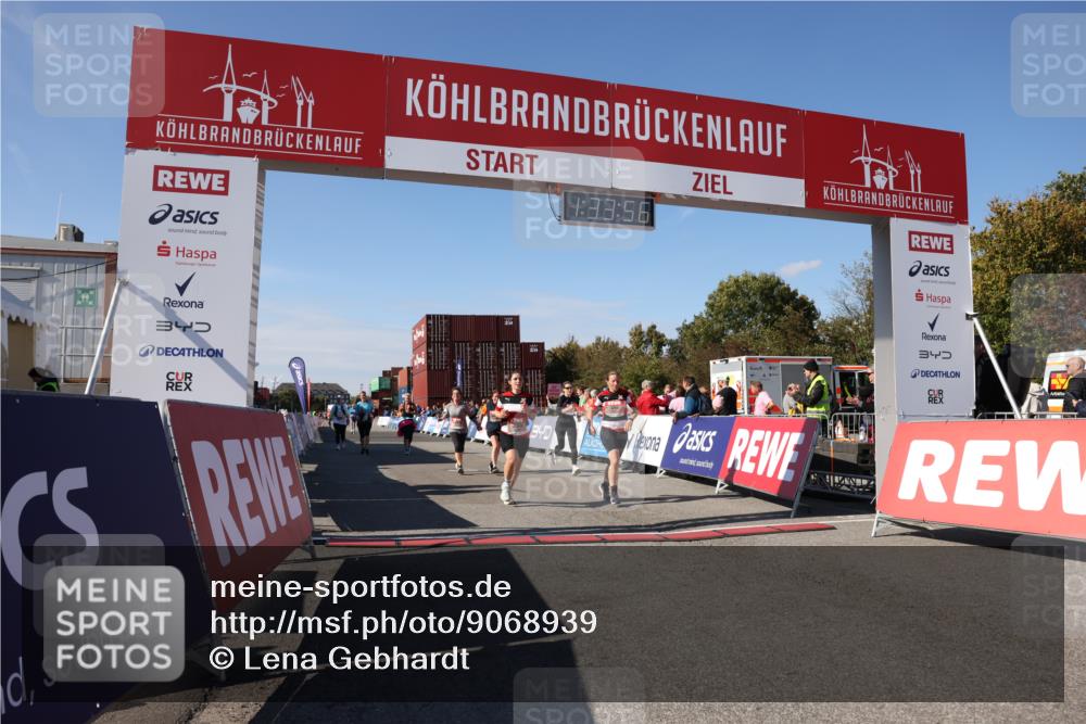 03.10.2025 - Köhlbrandbrückenlauf Lena Gebhardt http://msf.ph/oto/9068939 03.10.2025 13:33:57 Ziel 4919, 4970, 5036, 5074, 5077, 5300, 6246, 6420, 6421 meine-sportfotos.de