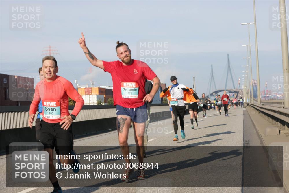 03.10.2025 - Köhlbrandbrückenlauf Jannik Wohlers http://msf.ph/oto/9068944 03.10.2025 09:48:10 Position 3 1165, 1273 meine-sportfotos.de