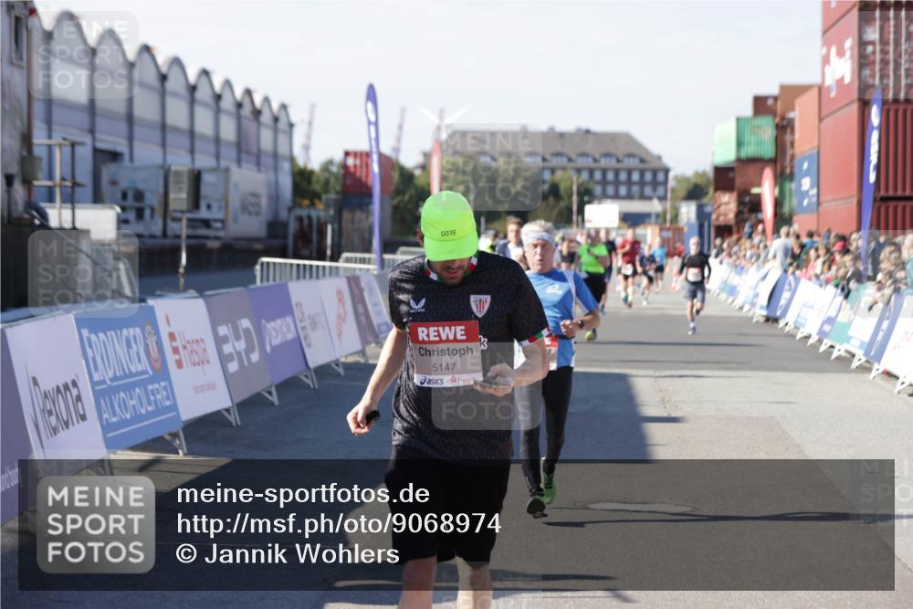 03.10.2025 - Köhlbrandbrückenlauf Jannik Wohlers http://msf.ph/oto/9068974 03.10.2025 13:13:34 Ziel 4065, 4324, 4383, 4448, 4461, 4580, 4595, 5147, 5358, 5908 meine-sportfotos.de