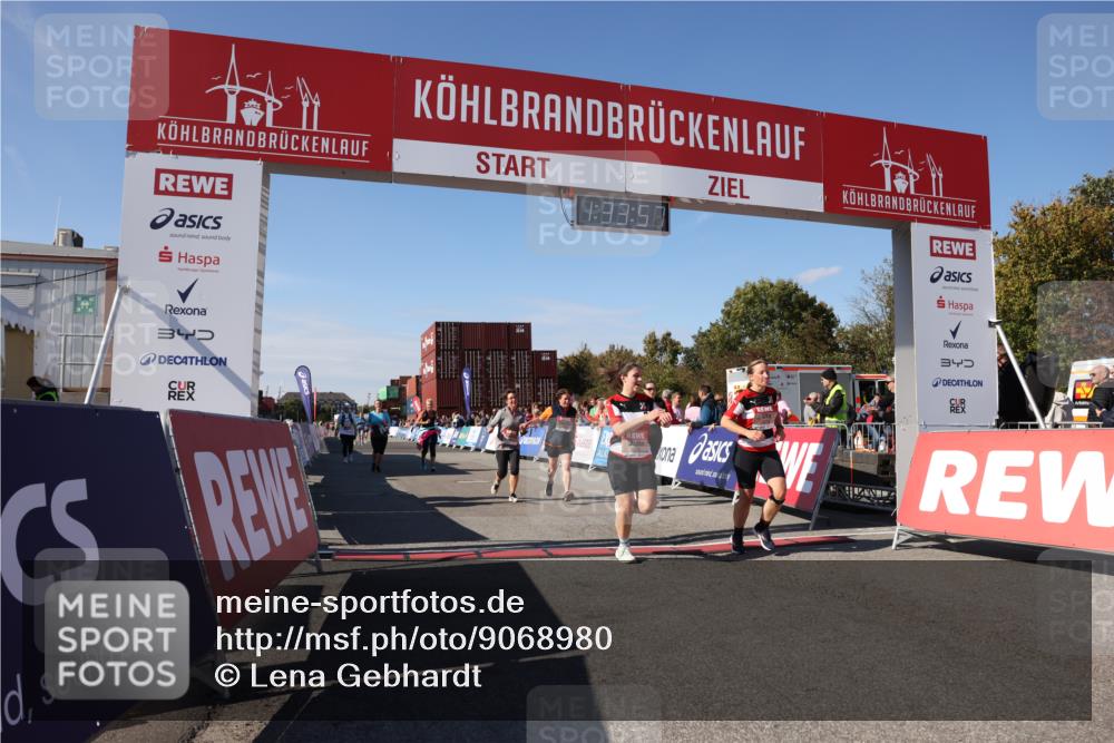 03.10.2025 - Köhlbrandbrückenlauf Lena Gebhardt http://msf.ph/oto/9068980 03.10.2025 13:33:58 Ziel 4919, 4970, 5036, 5077, 5300, 6246, 6420, 6421 meine-sportfotos.de