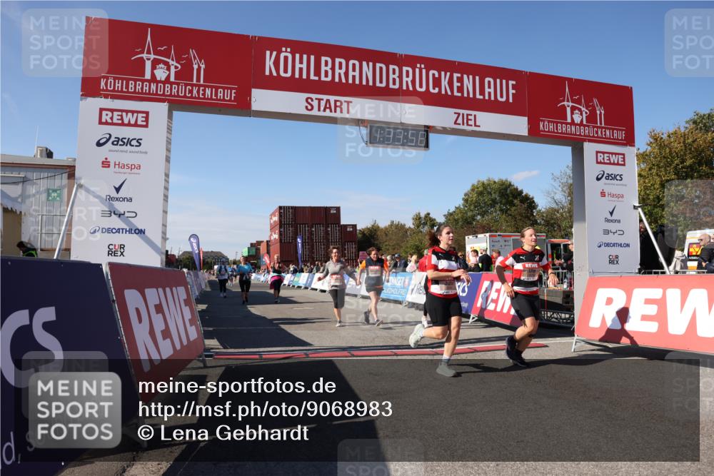 03.10.2025 - Köhlbrandbrückenlauf Lena Gebhardt http://msf.ph/oto/9068983 03.10.2025 13:33:58 Ziel 4919, 4970, 5036, 5077, 5300, 6246, 6420, 6421 meine-sportfotos.de