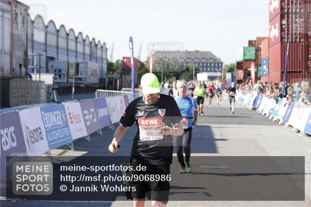 03.10.2025 - Köhlbrandbrückenlauf Jannik Wohlers http://msf.ph/oto/9068986 03.10.2025 13:13:34 Ziel 4065, 4324, 4383, 4448, 4461, 4580, 4595, 5147, 5358, 5908 meine-sportfotos.de