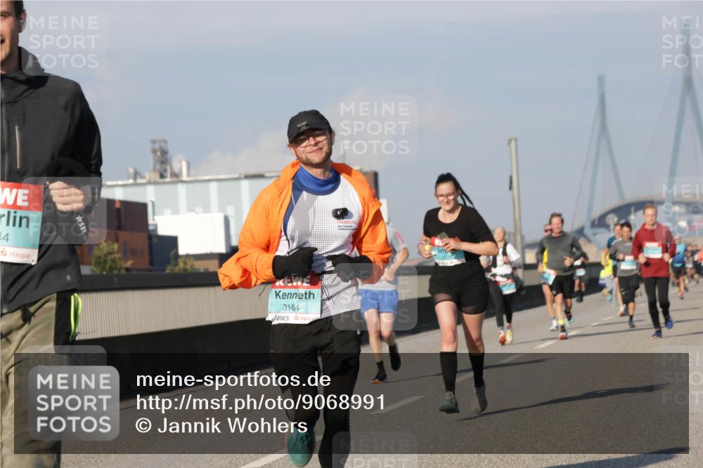 03.10.2025 - Köhlbrandbrückenlauf Jannik Wohlers http://msf.ph/oto/9068991 03.10.2025 09:48:11 Position 3 14, 3164 meine-sportfotos.de
