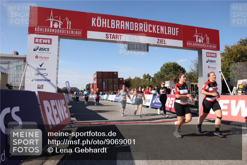 03.10.2025 - Köhlbrandbrückenlauf Lena Gebhardt http://msf.ph/oto/9069001 03.10.2025 13:33:59 Ziel 4919, 4970, 5036, 5300, 6246, 6420, 6421 meine-sportfotos.de