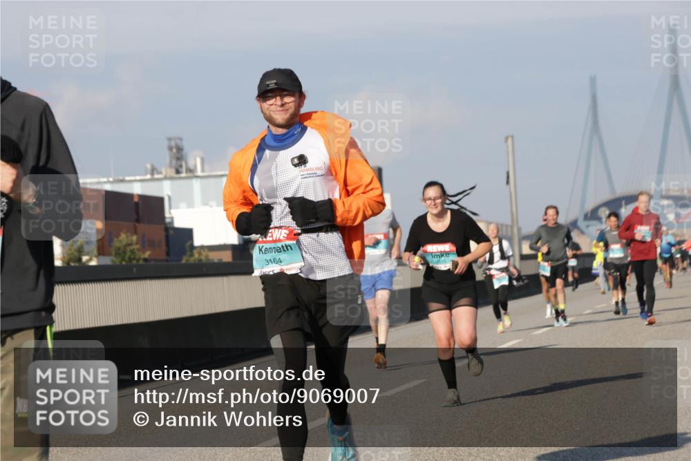 03.10.2025 - Köhlbrandbrückenlauf Jannik Wohlers http://msf.ph/oto/9069007 03.10.2025 09:48:12 Position 3 3164, 3316 meine-sportfotos.de
