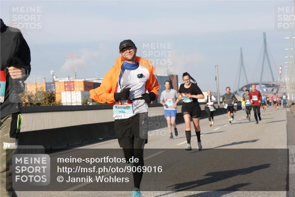 03.10.2025 - Köhlbrandbrückenlauf Jannik Wohlers http://msf.ph/oto/9069016 03.10.2025 09:48:12 Position 3 199, 3164 meine-sportfotos.de