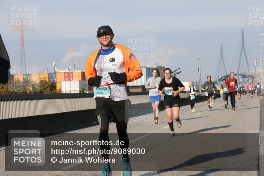 03.10.2025 - Köhlbrandbrückenlauf Jannik Wohlers http://msf.ph/oto/9069030 03.10.2025 09:48:12 Position 3 3164, 316 meine-sportfotos.de