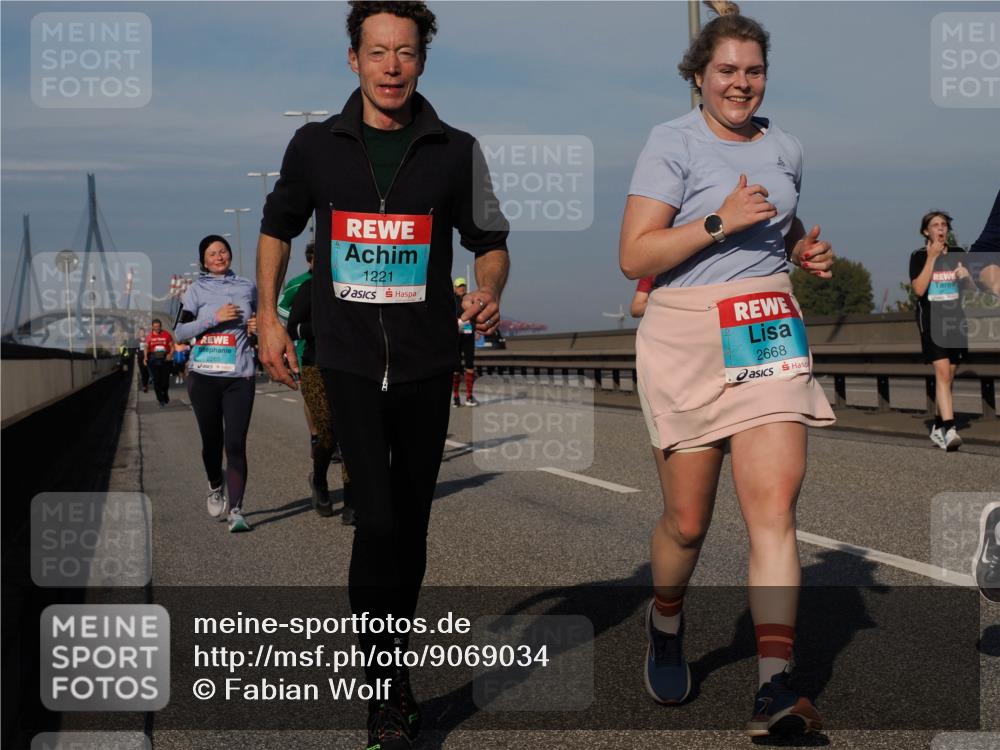 03.10.2025 - Köhlbrandbrückenlauf Fabian Wolf http://msf.ph/oto/9069034 03.10.2025 10:11:30 Position 3 2265, 1221, 2668 meine-sportfotos.de
