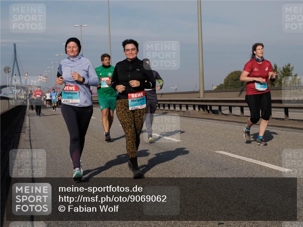 03.10.2025 - Köhlbrandbrückenlauf Fabian Wolf http://msf.ph/oto/9069062 03.10.2025 10:11:32 Position 3 2265, 2379, 2332 meine-sportfotos.de