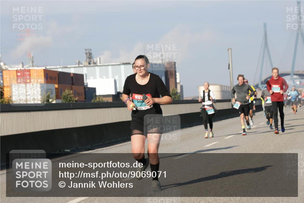 03.10.2025 - Köhlbrandbrückenlauf Jannik Wohlers http://msf.ph/oto/9069071 03.10.2025 09:48:14 Position 3 3316 meine-sportfotos.de