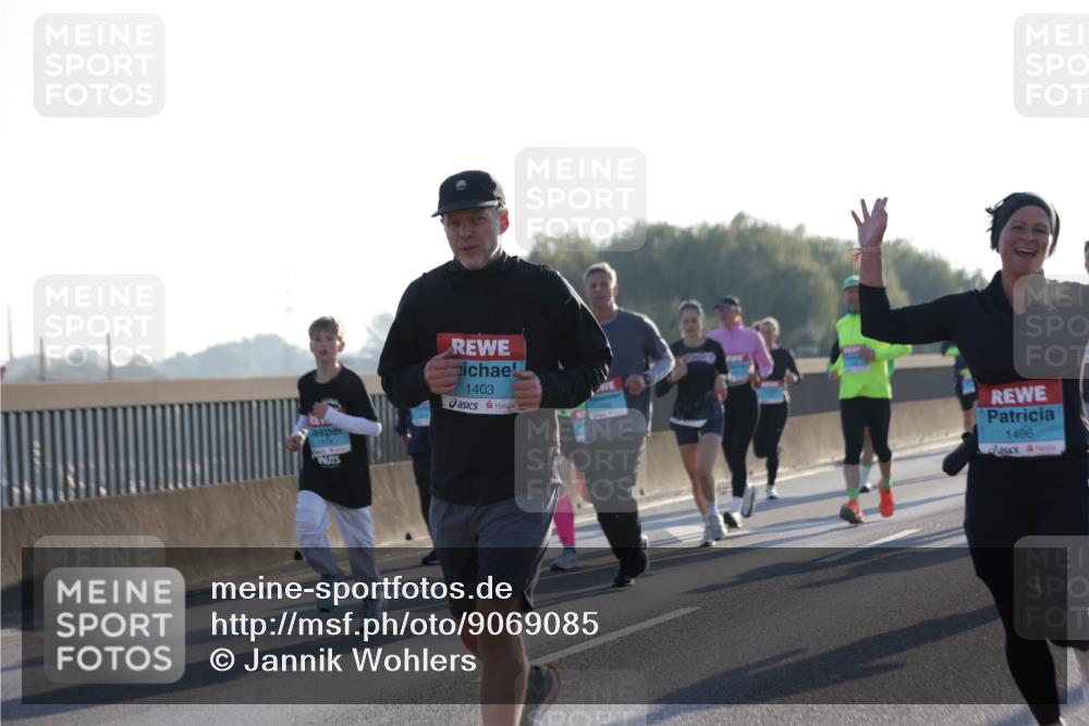 03.10.2025 - Köhlbrandbrückenlauf Jannik Wohlers http://msf.ph/oto/9069085 03.10.2025 09:16:50 Position 3 1173, 1403, 1496 meine-sportfotos.de