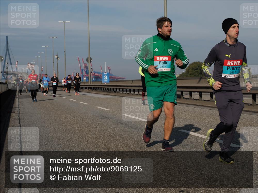 03.10.2025 - Köhlbrandbrückenlauf Fabian Wolf http://msf.ph/oto/9069125 03.10.2025 10:11:35 Position 3 2398, 3657 meine-sportfotos.de