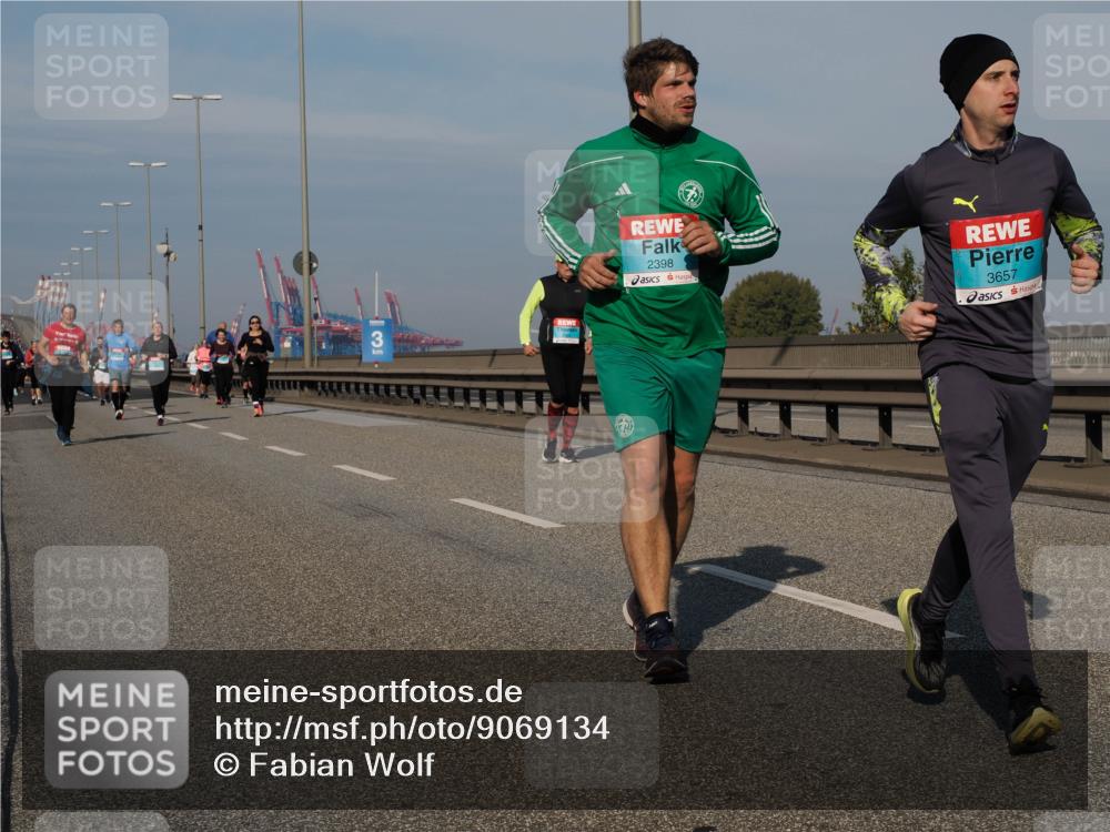 03.10.2025 - Köhlbrandbrückenlauf Fabian Wolf http://msf.ph/oto/9069134 03.10.2025 10:11:35 Position 3 2398, 3657 meine-sportfotos.de