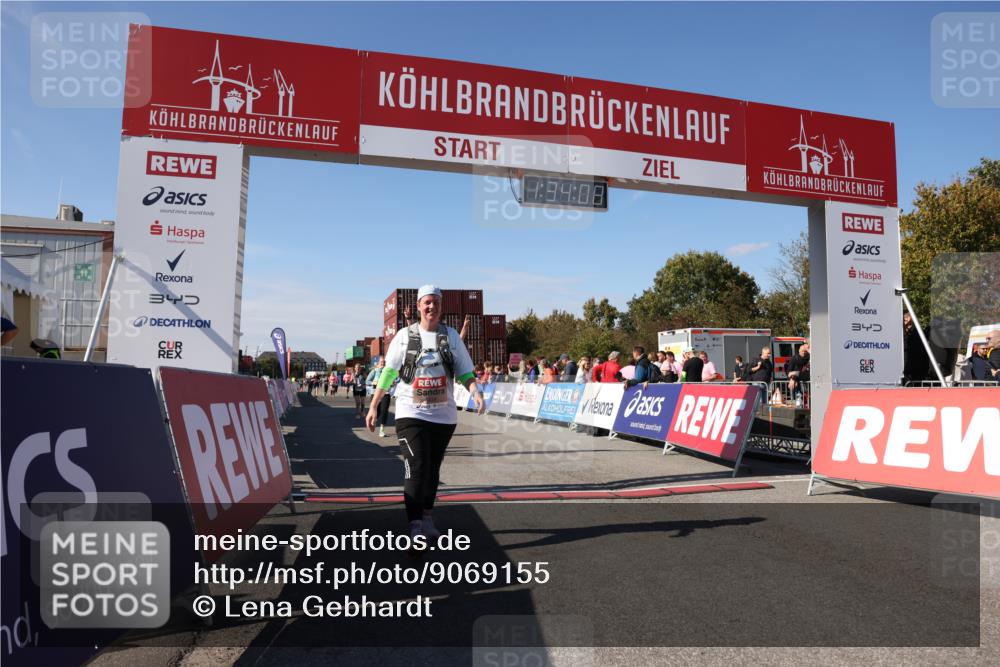 03.10.2025 - Köhlbrandbrückenlauf Lena Gebhardt http://msf.ph/oto/9069155 03.10.2025 13:34:09 Ziel 4438, 5593, 6095, 6420, 6421, 6574 meine-sportfotos.de