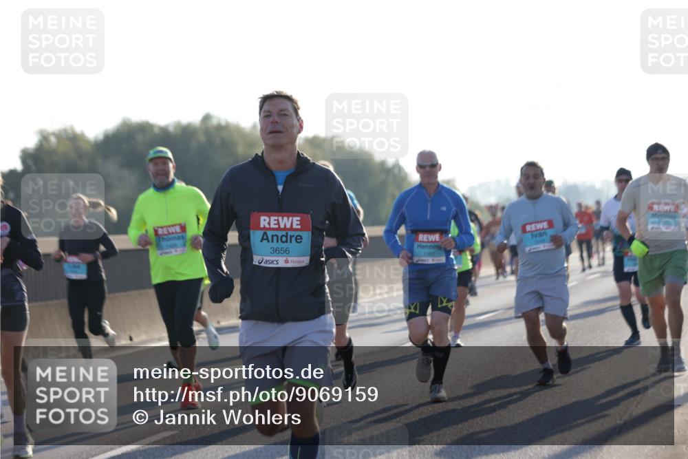 03.10.2025 - Köhlbrandbrückenlauf Jannik Wohlers http://msf.ph/oto/9069159 03.10.2025 09:16:51 Position 3 3656, 1302, 1776 meine-sportfotos.de
