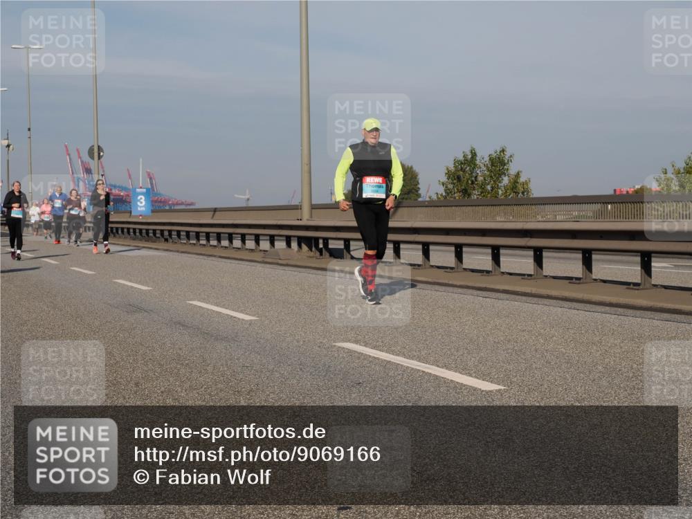 03.10.2025 - Köhlbrandbrückenlauf Fabian Wolf http://msf.ph/oto/9069166 03.10.2025 10:11:38 Position 3 3 meine-sportfotos.de