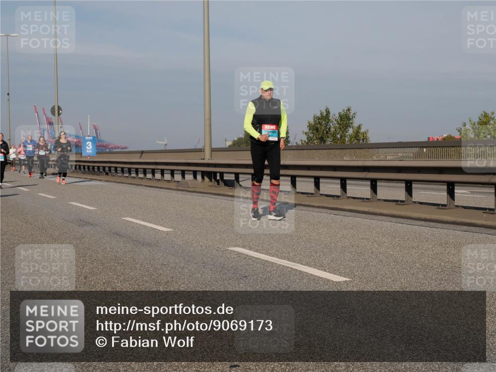 03.10.2025 - Köhlbrandbrückenlauf Fabian Wolf http://msf.ph/oto/9069173 03.10.2025 10:11:38 Position 3 3 meine-sportfotos.de