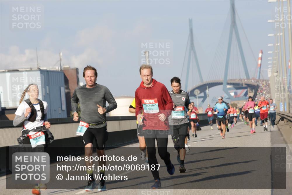 03.10.2025 - Köhlbrandbrückenlauf Jannik Wohlers http://msf.ph/oto/9069187 03.10.2025 09:48:17 Position 3 1225, 2587 meine-sportfotos.de