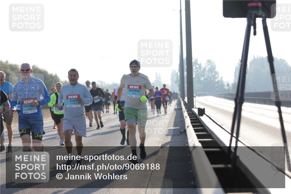 03.10.2025 - Köhlbrandbrückenlauf Jannik Wohlers http://msf.ph/oto/9069188 03.10.2025 09:16:53 Position 3 1302, 3542, 1776 meine-sportfotos.de