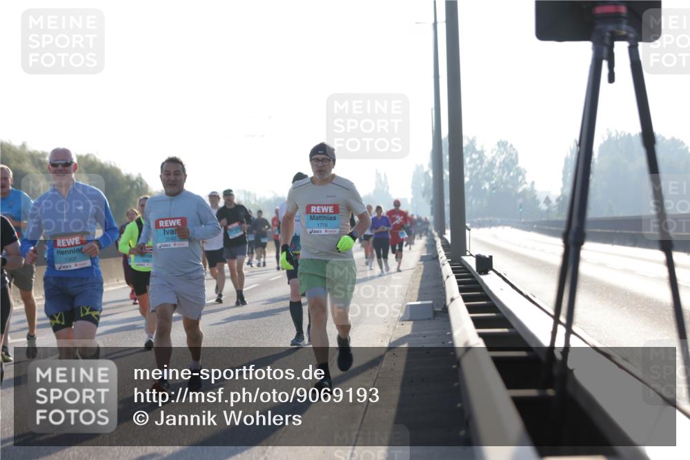 03.10.2025 - Köhlbrandbrückenlauf Jannik Wohlers http://msf.ph/oto/9069193 03.10.2025 09:16:53 Position 3 1302, 3542, 1776 meine-sportfotos.de