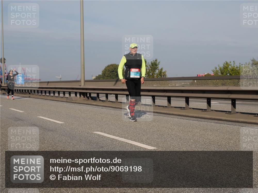 03.10.2025 - Köhlbrandbrückenlauf Fabian Wolf http://msf.ph/oto/9069198 03.10.2025 10:11:39 Position 3 3 meine-sportfotos.de