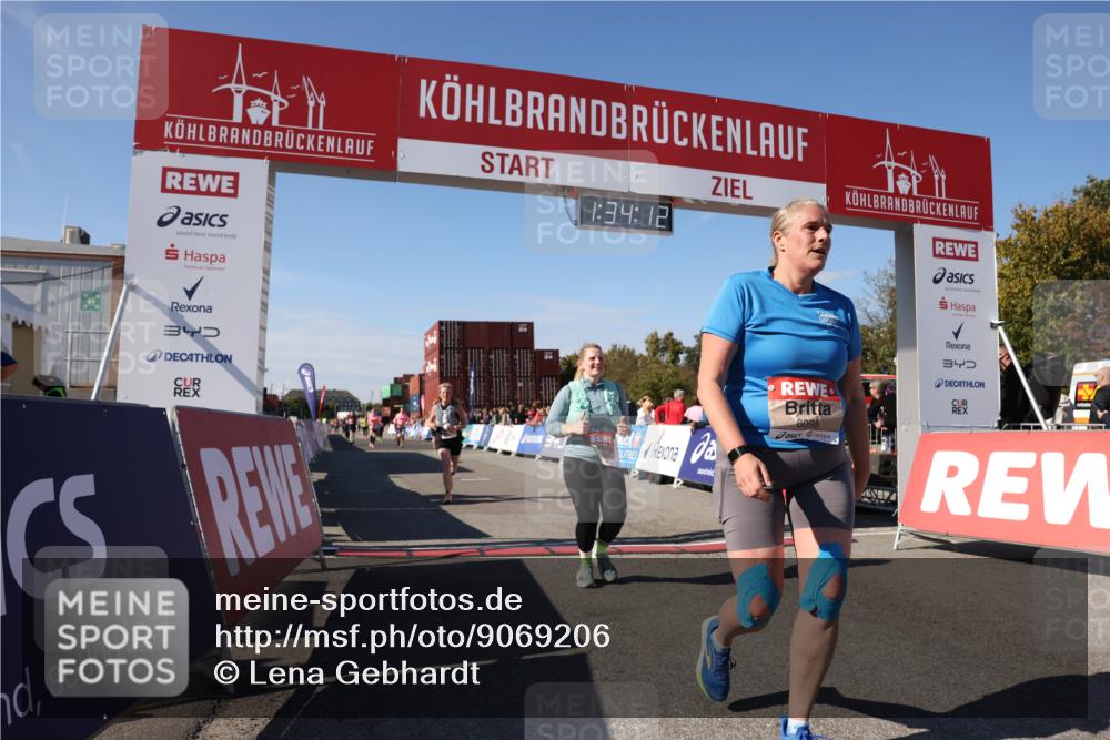 03.10.2025 - Köhlbrandbrückenlauf Lena Gebhardt http://msf.ph/oto/9069206 03.10.2025 13:34:12 Ziel 4438, 4674, 5593, 6095, 6421, 6574 meine-sportfotos.de