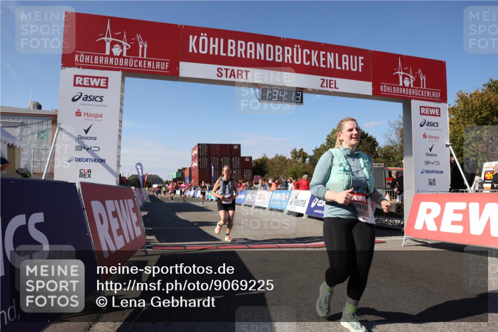 03.10.2025 - Köhlbrandbrückenlauf Lena Gebhardt http://msf.ph/oto/9069225 03.10.2025 13:34:13 Ziel 4438, 4674, 5207, 5221, 5593, 6095, 6574 meine-sportfotos.de