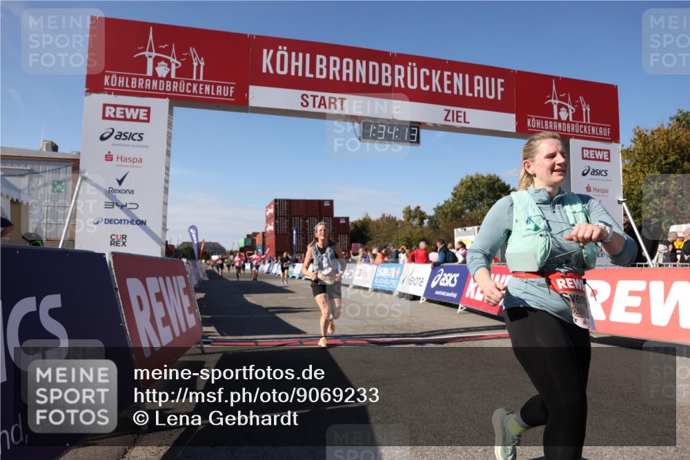 03.10.2025 - Köhlbrandbrückenlauf Lena Gebhardt http://msf.ph/oto/9069233 03.10.2025 13:34:14 Ziel 4438, 4674, 5207, 5221, 5593, 6095, 6574 meine-sportfotos.de