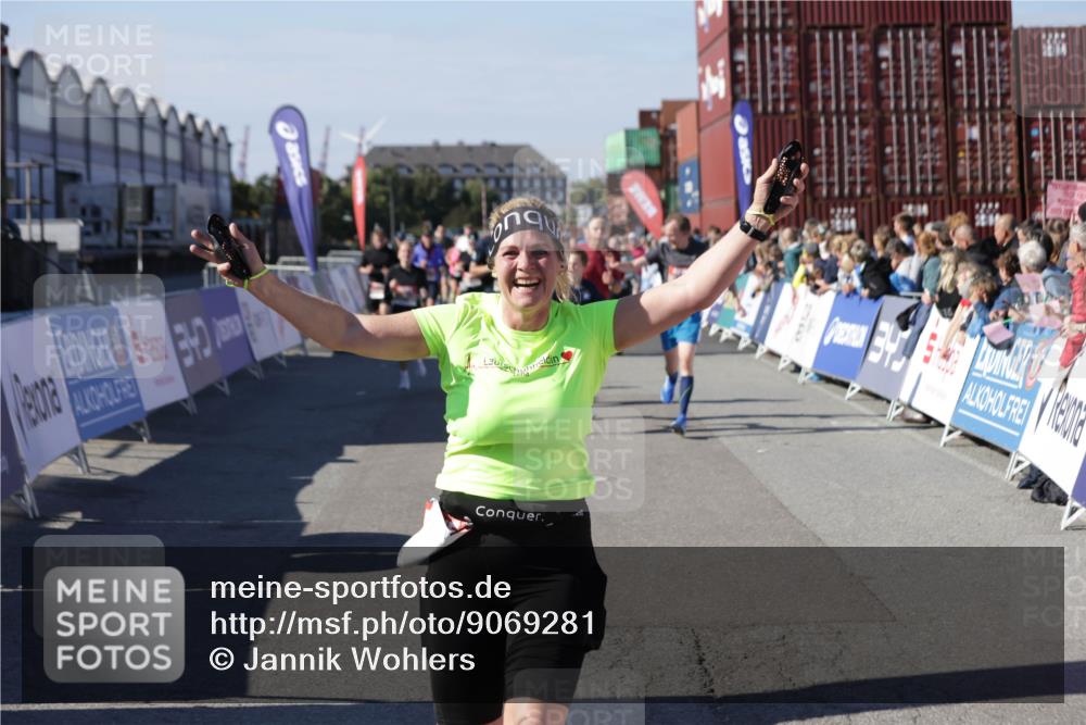 03.10.2025 - Köhlbrandbrückenlauf Jannik Wohlers http://msf.ph/oto/9069281 03.10.2025 13:13:44 Ziel 4348, 4461, 4595, 4642, 5802, 5884, 5886, 5908, 6116, 6363, 6366, 6488 meine-sportfotos.de