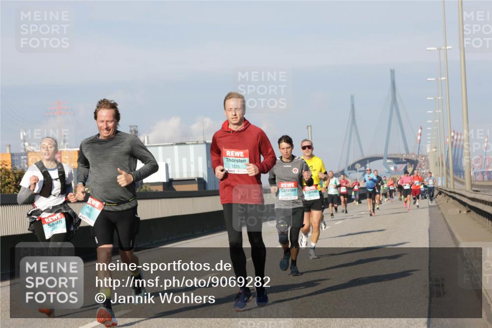 03.10.2025 - Köhlbrandbrückenlauf Jannik Wohlers http://msf.ph/oto/9069282 03.10.2025 09:48:20 Position 3 3813, 1225, 2587, 3331 meine-sportfotos.de