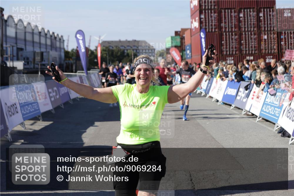 03.10.2025 - Köhlbrandbrückenlauf Jannik Wohlers http://msf.ph/oto/9069284 03.10.2025 13:13:44 Ziel 4348, 4461, 4595, 4642, 5802, 5884, 5886, 5908, 6116, 6363, 6366, 6488 meine-sportfotos.de