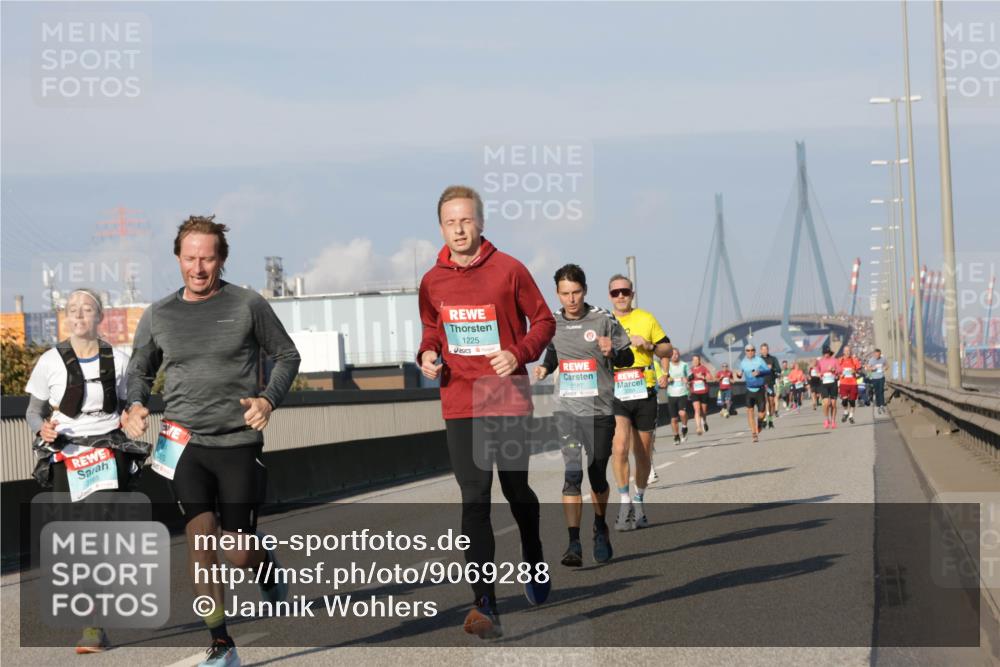 03.10.2025 - Köhlbrandbrückenlauf Jannik Wohlers http://msf.ph/oto/9069288 03.10.2025 09:48:20 Position 3 3165, 1225, 2587, 3331 meine-sportfotos.de