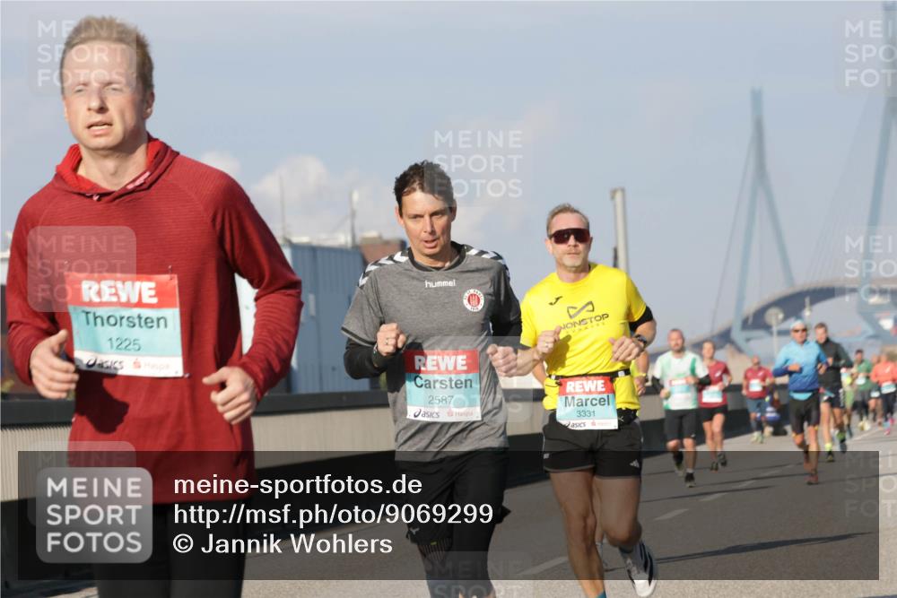 03.10.2025 - Köhlbrandbrückenlauf Jannik Wohlers http://msf.ph/oto/9069299 03.10.2025 09:48:21 Position 3 1225, 2587, 3331 meine-sportfotos.de
