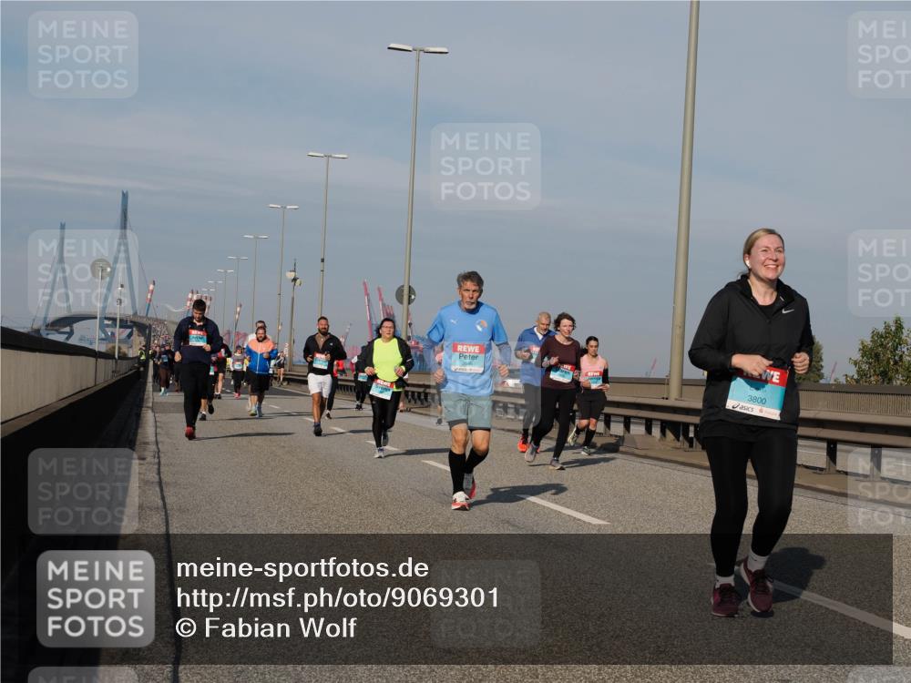 03.10.2025 - Köhlbrandbrückenlauf Fabian Wolf http://msf.ph/oto/9069301 03.10.2025 10:11:48 Position 3 3800 meine-sportfotos.de